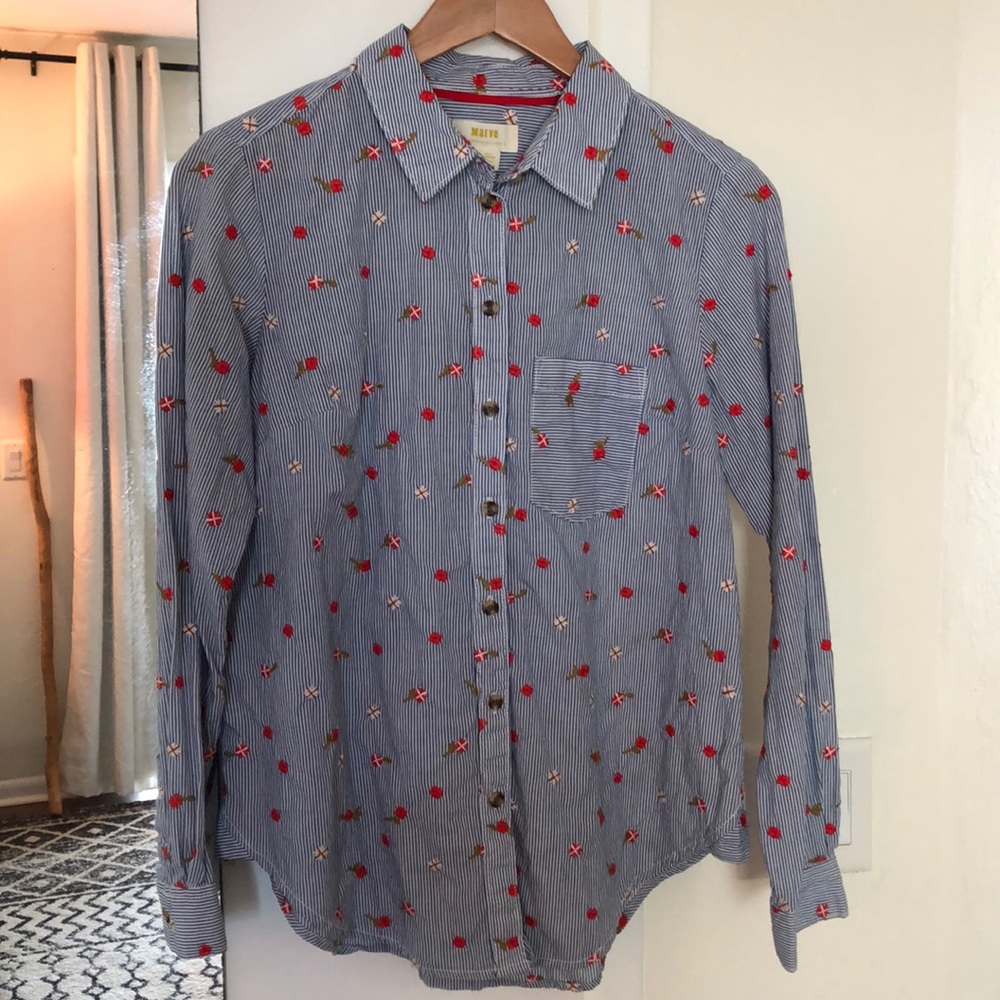 Pin stripe embroidered button up small